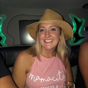 Meet your Posher, Candy